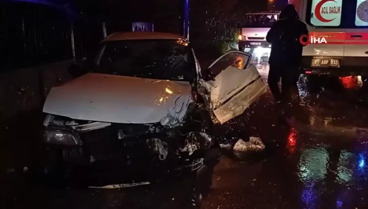 Yağmurda Kayganlaşan Yolda Trafik Kazası: 3 Yaralı